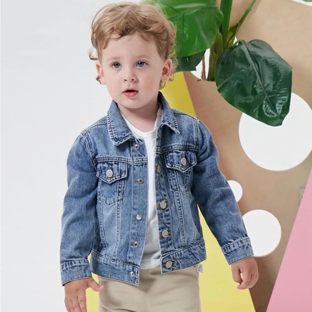 159 NIB famuka Unisex Button Down Denim‎ Jacket - Size: 120 (4-5Y)